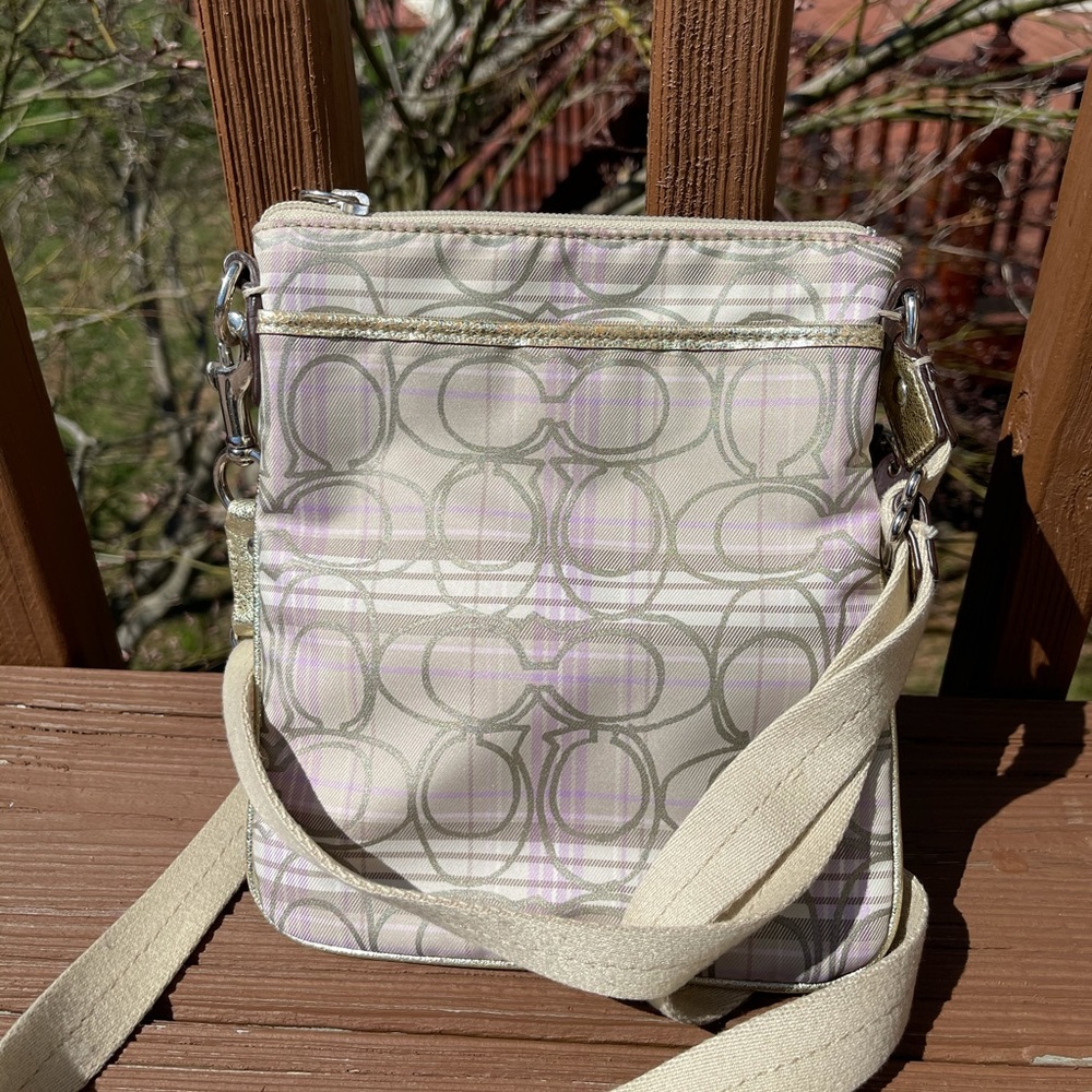 Coach crossbody bag in near mint condition